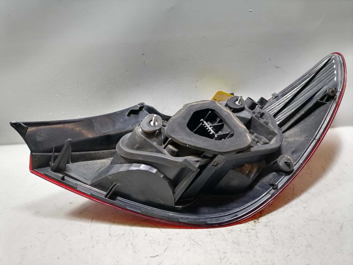 Opel Corsa D original R&uuml;cklicht R&uuml;ckleuchte Schlussleuchte links 5-T&uuml;rer Bj.2010